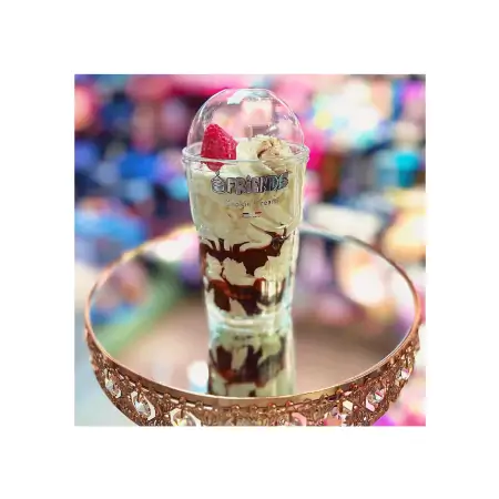 Svijeća mirisna Peau d'Ane Friends Milkshake Cookie Cream